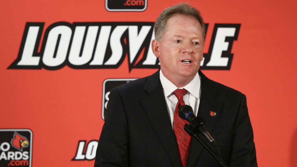 Bobby Petrino Makes Comeback to Arkansas 11 Years After Jessica Dorrell Controversy 5